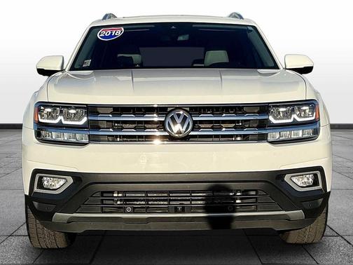 Pure White 2018 Volkswagen Atlas 3.6L SEL Premium