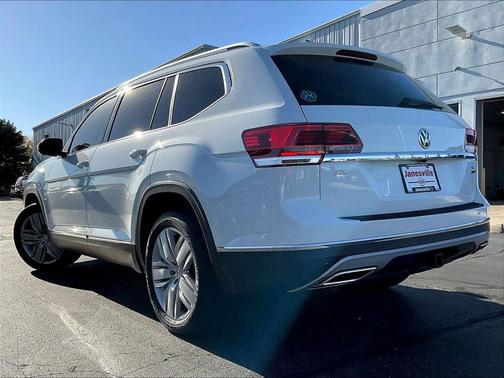Pure White 2018 Volkswagen Atlas 3.6L SEL Premium