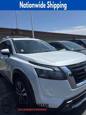 Everest White Pearl Tricoat 2025 Nissan Pathfinder Platinum 4WD