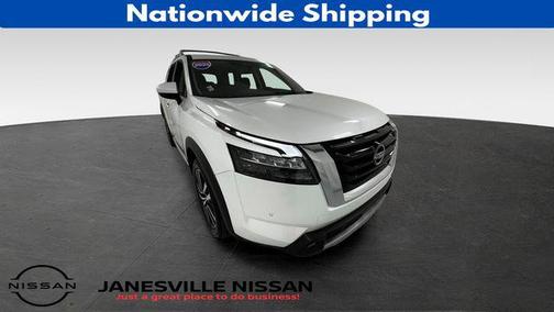 Everest White Pearl Tricoat 2025 Nissan Pathfinder Platinum 4WD