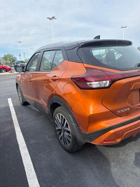 Monarch Orange Metallic/Super Black 2024 Nissan Kicks SV