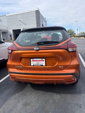 Monarch Orange Metallic/Super Black 2024 Nissan Kicks SV