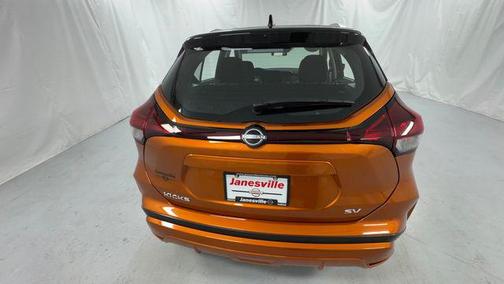 Monarch Orange Metallic/Super Black 2024 Nissan Kicks SV