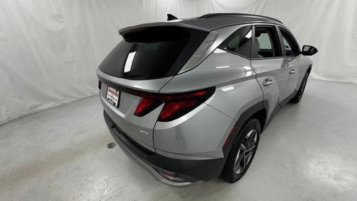 Shimmering Silver 2025 Hyundai TUCSON SEL
