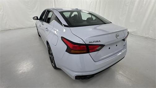 2025 Nissan Altima SR AWD