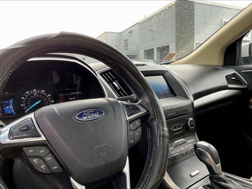White Platinum Metallic Tri-Coat 2015 Ford Edge SEL