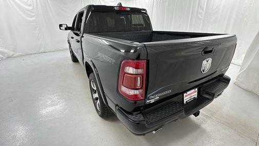 Diamond Black Crystal Pearlcoat 2022 RAM 1500 Laramie