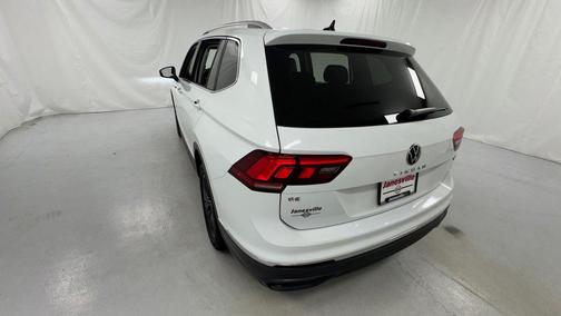Pyrite Silver Metallic 2024 Volkswagen Tiguan 2.0T SE 4MOTION