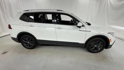Pyrite Silver Metallic 2024 Volkswagen Tiguan 2.0T SE 4MOTION