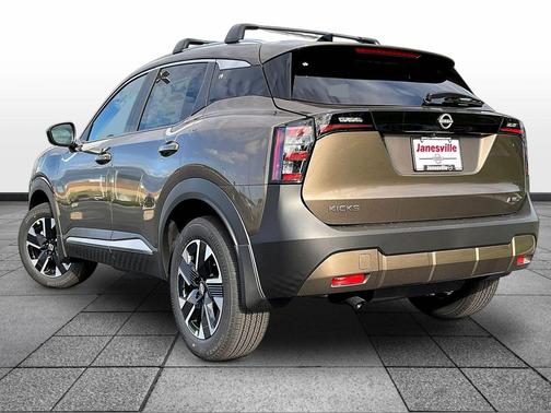 Canyon Bronze Metallic 2027 Nissan Kicks SV