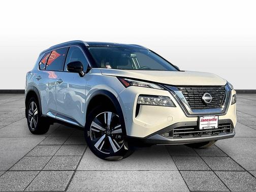 Pearl White Tricoat/Super Black 2023 Nissan Rogue SL