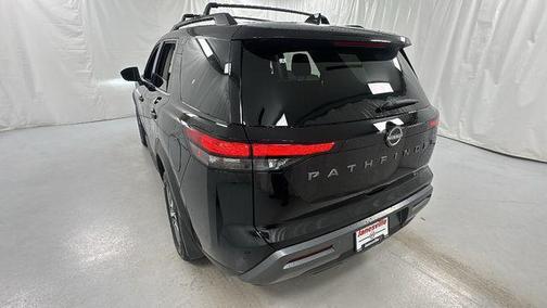Super Black 2026 Nissan Pathfinder SL