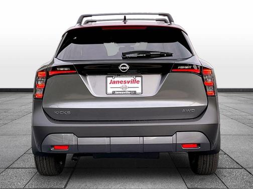 Gun Metallic/Scarlet Ember Tintcoat 2027 Nissan Kicks SV
