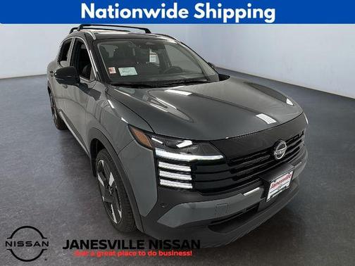 Gun Metallic/Super Black 2026 Nissan Kicks SR