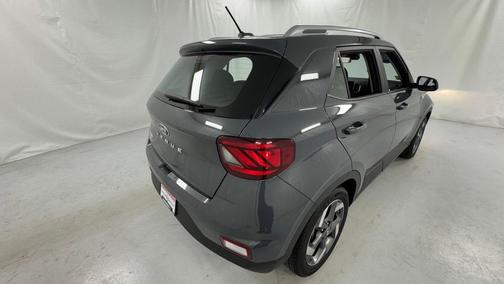 Ecotronic Gray 2025 Hyundai VENUE SEL