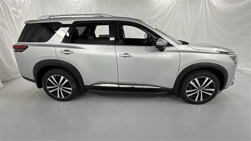 2025 Nissan Pathfinder Platinum 4WD