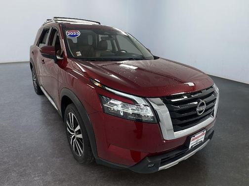2023 Nissan Pathfinder Platinum 4WD