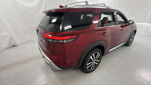 2023 Nissan Pathfinder Platinum 4WD