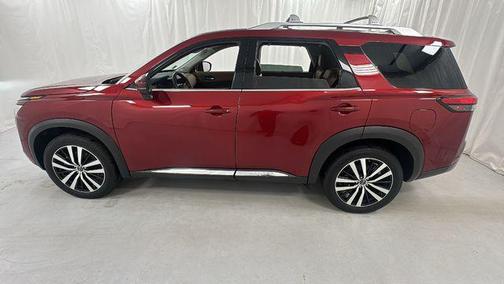 2023 Nissan Pathfinder Platinum 4WD