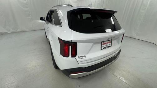 Glacial White Pearl 2024 Kia Sorento S