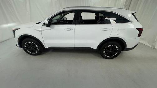 Glacial White Pearl 2024 Kia Sorento S