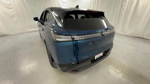 Aurora Blue Pearl Metallic/Super Black 2026 Nissan Murano Platinum