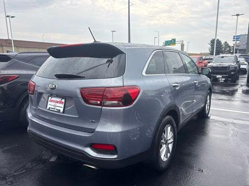 Everlasting Silver 2020 Kia Sorento LX