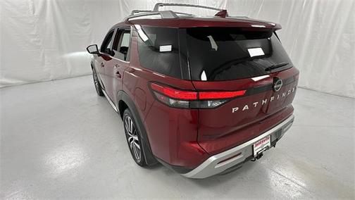 2022 Nissan Pathfinder Platinum 4WD