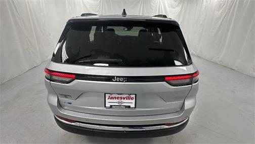 Silver Zynith 2023 Jeep Grand Cherokee 4xe Base