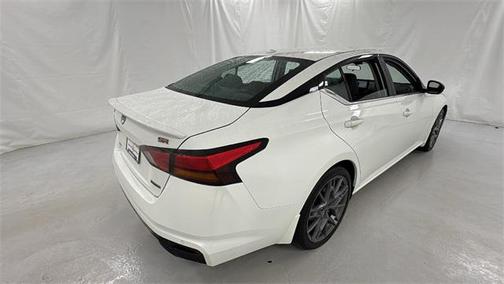 2024 Nissan Altima SR VC-Turbo FWD