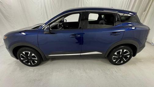 Deep Blue Pearl 2025 Nissan Kicks SR