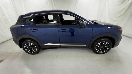 Deep Blue Pearl 2025 Nissan Kicks SR