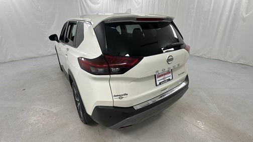 Pearl White Tricoat 2023 Nissan Rogue SV