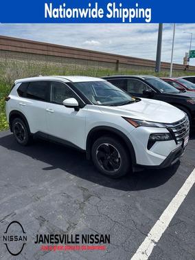 Everest White Pearl 2025 Nissan Rogue SV