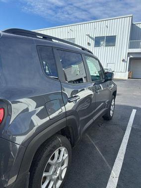 Graphite Gray 2023 Jeep Renegade Latitude