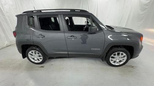 Graphite Gray 2023 Jeep Renegade Latitude