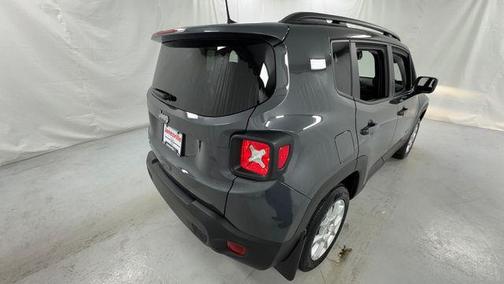 Graphite Gray 2023 Jeep Renegade Latitude