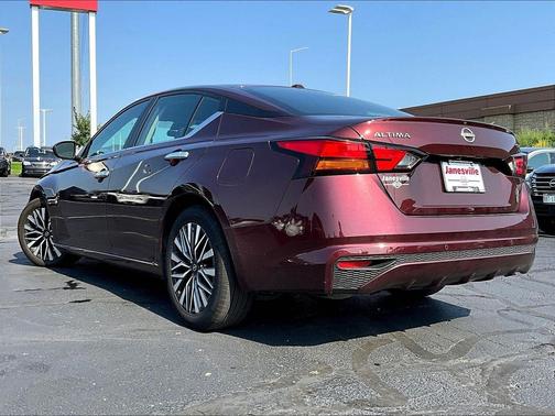 Garnet Pearl Metallic 2024 Nissan Altima 2.5 SV