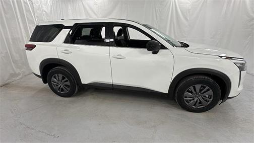 2026 Nissan Pathfinder S