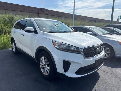 Snow White Pearl 2019 Kia Sorento LX