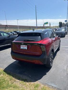 Scarlet Ember Tintcoat/Super Black 2025 Nissan Kicks SR