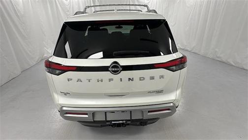 2022 Nissan Pathfinder Platinum 4WD