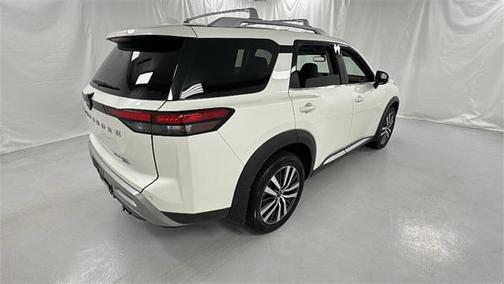 2022 Nissan Pathfinder Platinum 4WD