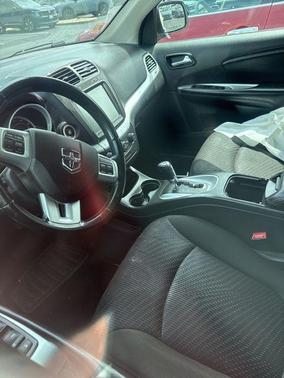 Vice White 2019 Dodge Journey SE