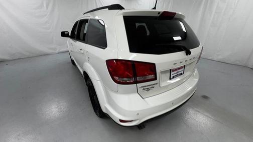 Vice White 2019 Dodge Journey SE