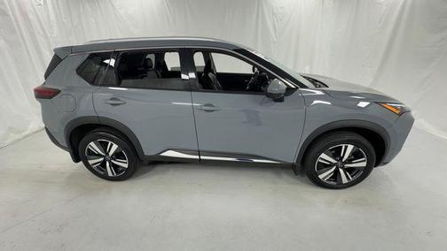 Boulder Gray Pearl 2022 Nissan Rogue SL