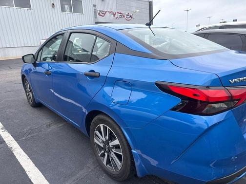 Electric Blue Metallic 2024 Nissan Versa 1.6 S