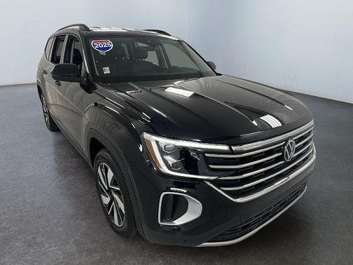 2025 Volkswagen Atlas 2.0T SE w/Technology 4MOTION