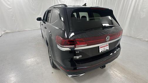 2025 Volkswagen Atlas 2.0T SE w/Technology 4MOTION