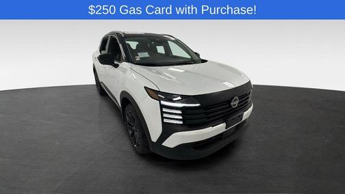 Aspen White Tricoat/Super Black 2026 Nissan Kicks SR